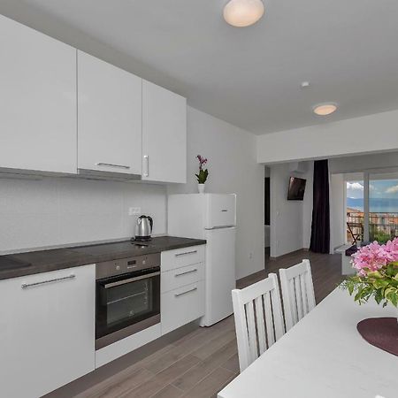 Apartmani Daniela Подгора Экстерьер фото