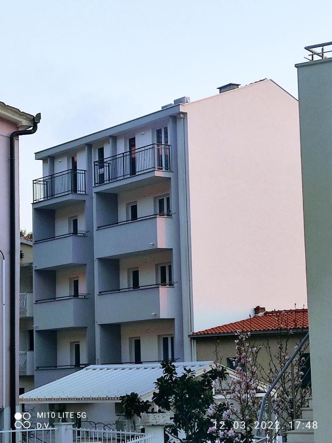 Apartmani Daniela Подгора Экстерьер фото