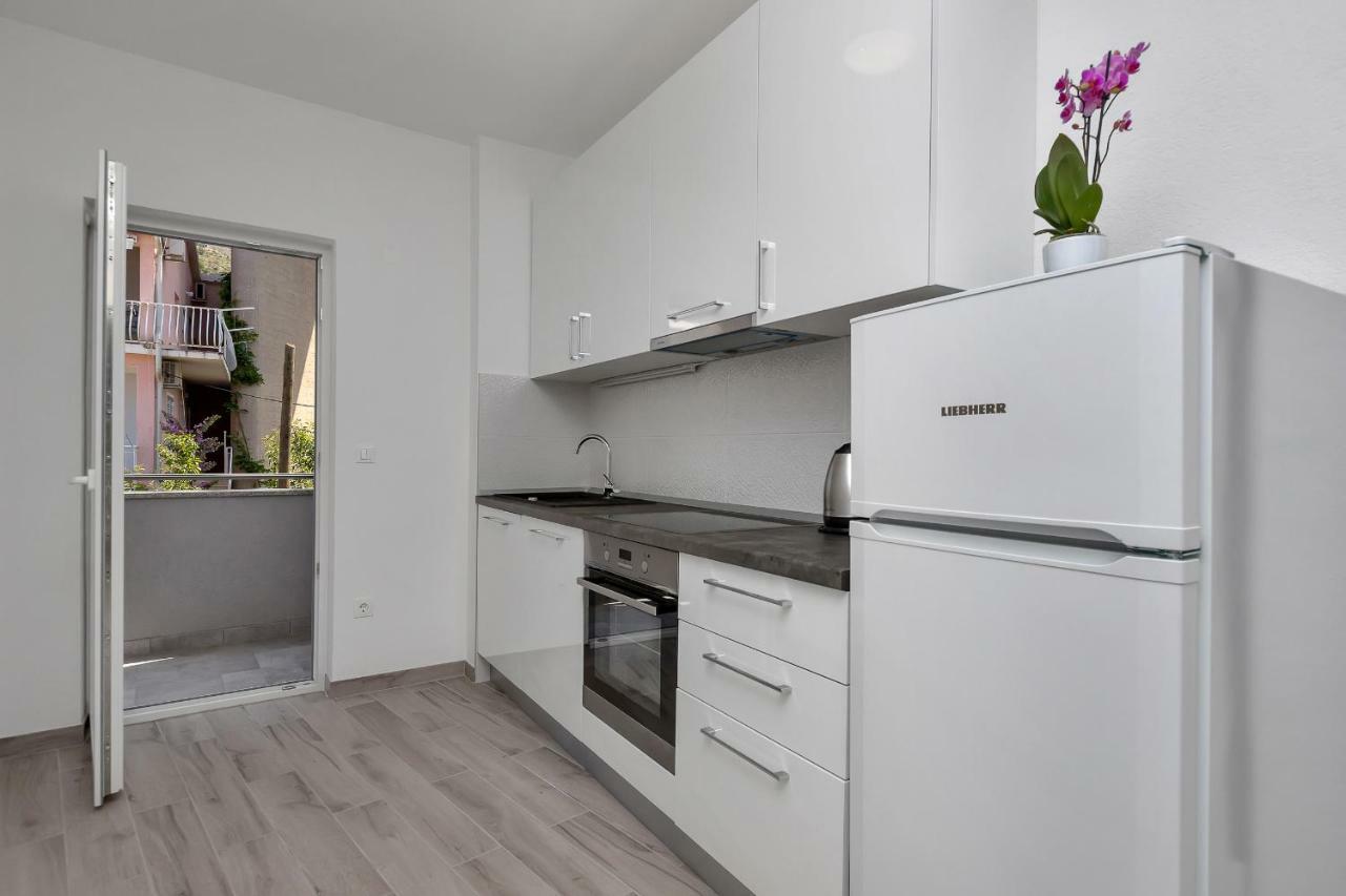 Apartmani Daniela Подгора Экстерьер фото