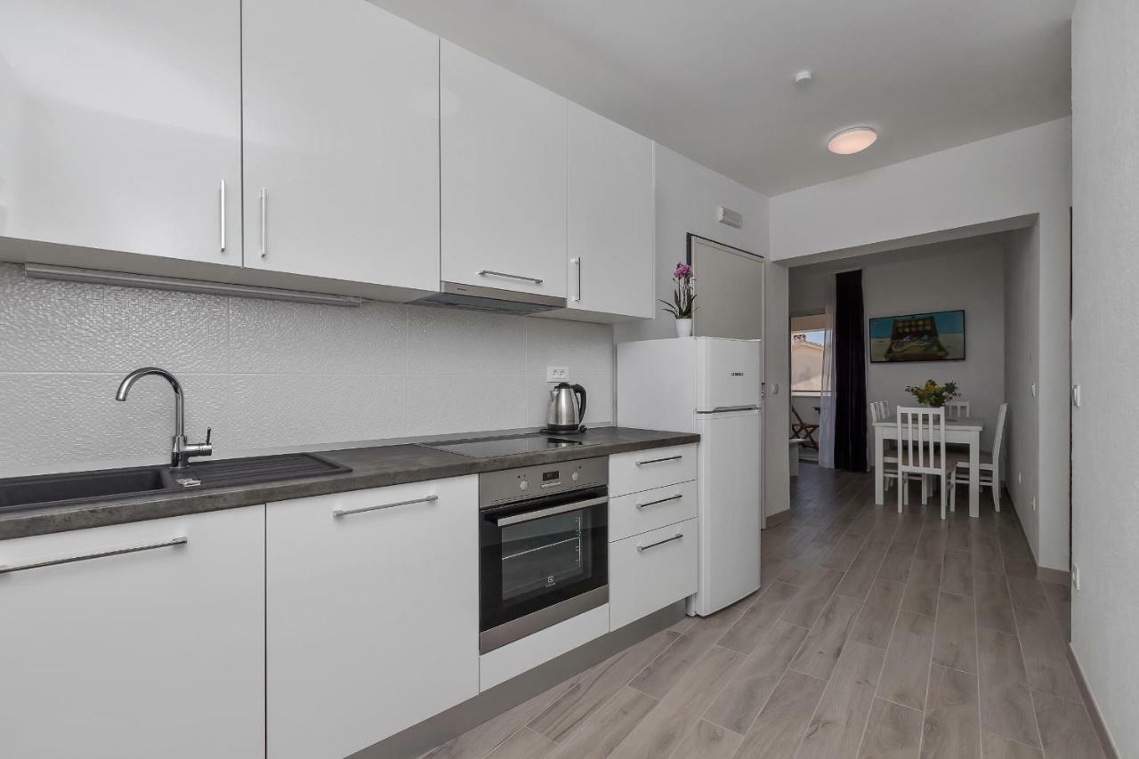 Apartmani Daniela Подгора Экстерьер фото